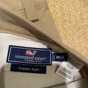 Vineyard vines fairway pant! Tan kahki NWOT
